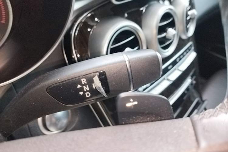 Used Mercedes-Benz GLC 2019 GLC 260 4MATIC Luxury Model Gear Lever