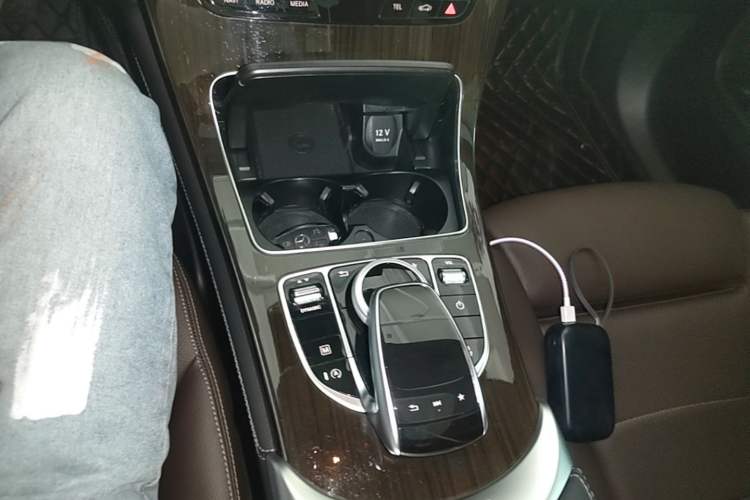 Used Mercedes-Benz GLC 2019 Facelift GLC 260 L 4MATIC Luxury Model Gear Lever