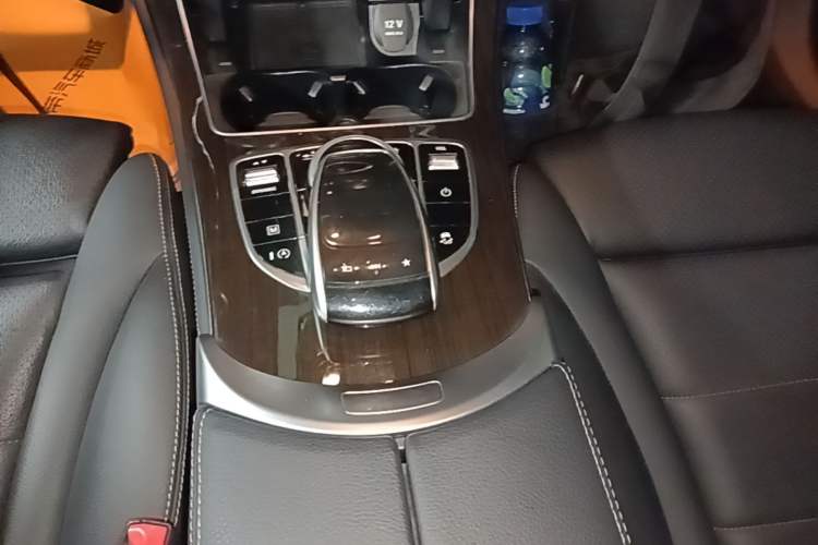 Used Mercedes-Benz GLC 2019 GLC 260 4MATIC Luxury Model Gear Lever