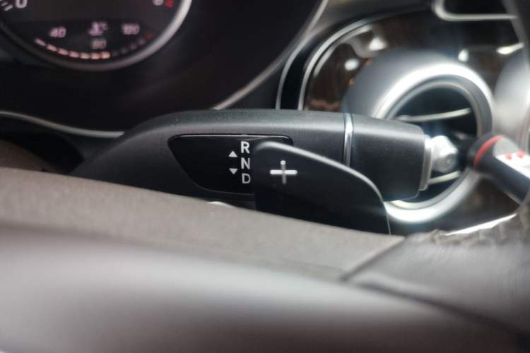 Used Mercedes-Benz GLC 2019 Facelift GLC 260 L 4MATIC Luxury Model Gear Lever
