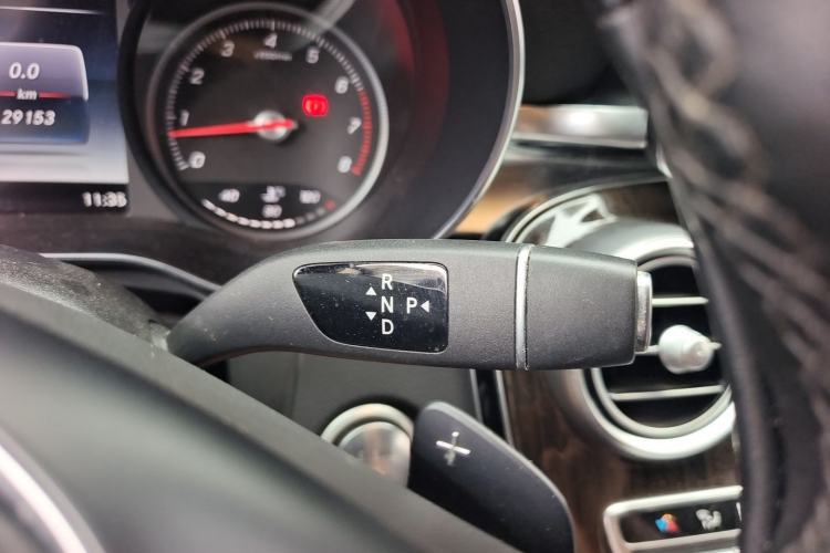 Used Mercedes-Benz GLC 2019 GLC 260 L 4MATIC Dynamic Model Gear Lever
