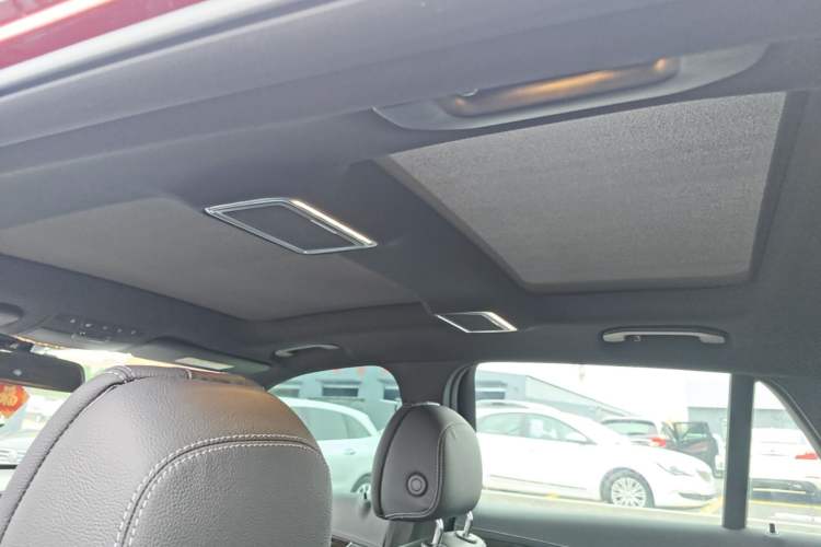Used Mercedes-Benz GLC 2019 GLC 260 L 4MATIC Dynamic Model Headliner