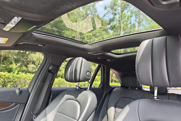 Used Mercedes-Benz GLC 2019 GLC 300 L 4MATIC Dynamic Model Headliner