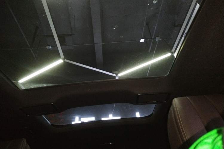 Used Mercedes-Benz GLC 2019 GLC 260 L 4MATIC Dynamic Model Headliner