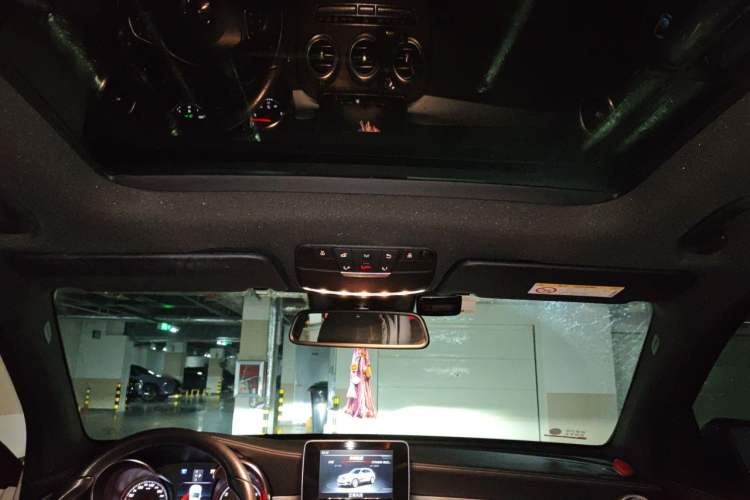 Used Mercedes-Benz GLC 2019 GLC 300 L 4MATIC Dynamic Model Headliner