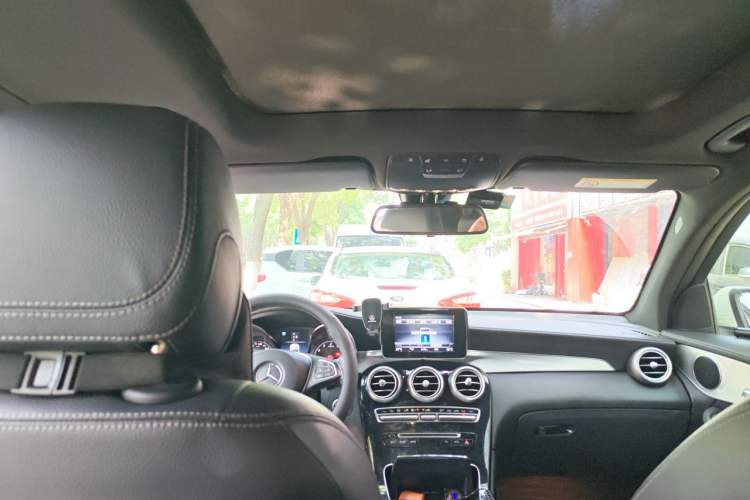 Used Mercedes-Benz GLC 2019 GLC 200 4MATIC Headliner