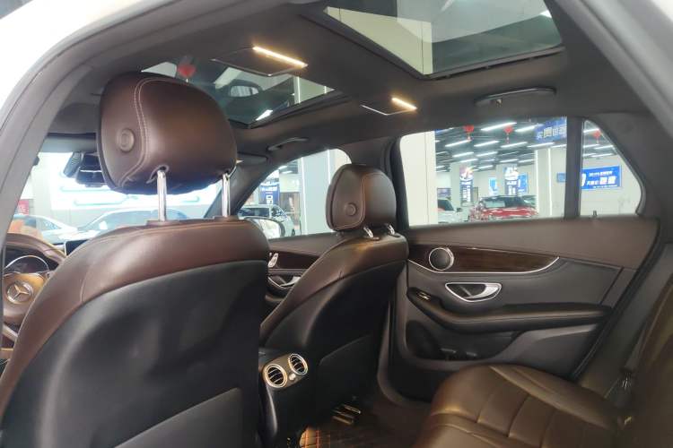 Used Mercedes-Benz GLC 2019 Facelift GLC 260 L 4MATIC Luxury Model Headliner