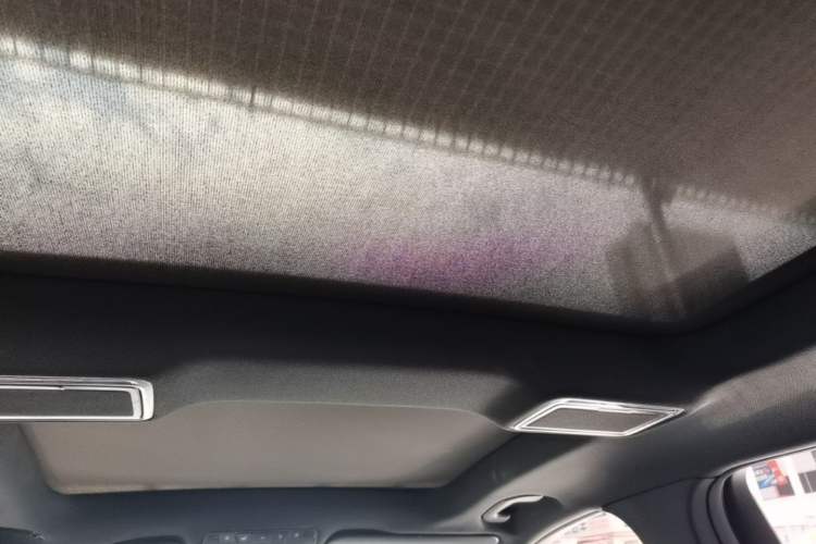Used Mercedes-Benz GLC 2019 Refreshed GLC 300 L 4MATIC Dynamic Edition Headliner
