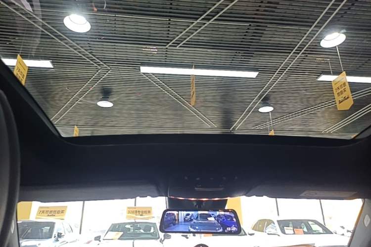 Used Mercedes-Benz GLC 2019 Refreshed GLC 300 L 4MATIC Dynamic Edition Headliner