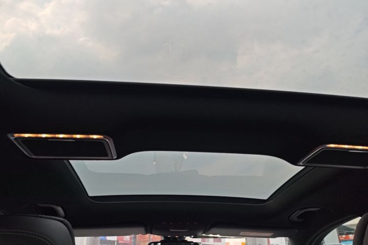 Used Mercedes-Benz GLC 2019 GLC 200 L 4MATIC Headliner