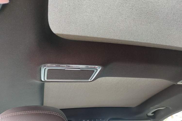 Used Mercedes-Benz GLC 2019 Facelift GLC 260 L 4MATIC Luxury Model Headliner