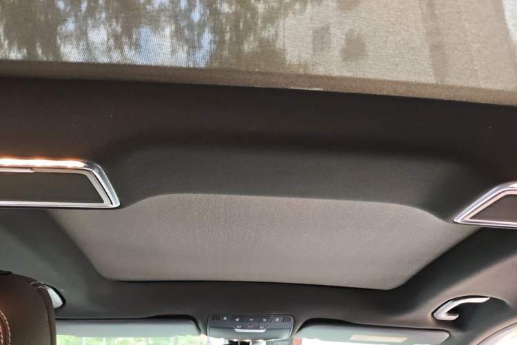 Used Mercedes-Benz GLC 2019 GLC 260 L 4MATIC Dynamic Model Headliner