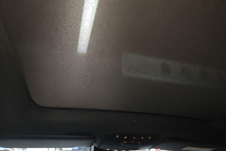 Used Mercedes-Benz GLC 2019 GLC 260 4MATIC Luxury Model Headliner