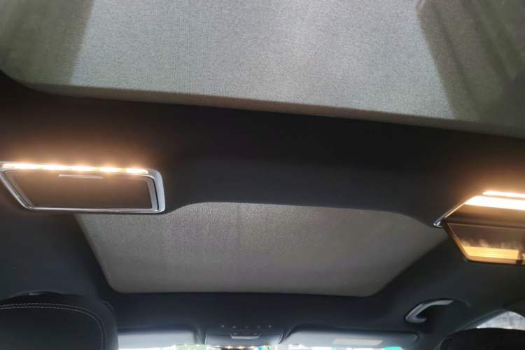 Used Mercedes-Benz GLC 2019 GLC 200 L 4MATIC Headliner