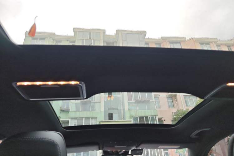 Used Mercedes-Benz GLC 2019 GLC 300 L 4MATIC Dynamic Model Headliner