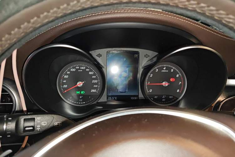 Used Mercedes-Benz GLC 2019 Facelift GLC 260 L 4MATIC Luxury Model Instrument Cluster
