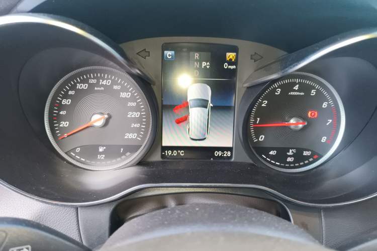 Used Mercedes-Benz GLC 2019 GLC 260 L 4MATIC Dynamic Model Instrument Cluster