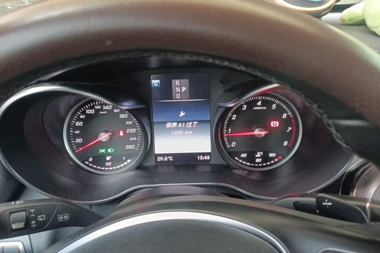 Used Mercedes-Benz GLC 2019 GLC 260 4MATIC Luxury Model Instrument Cluster