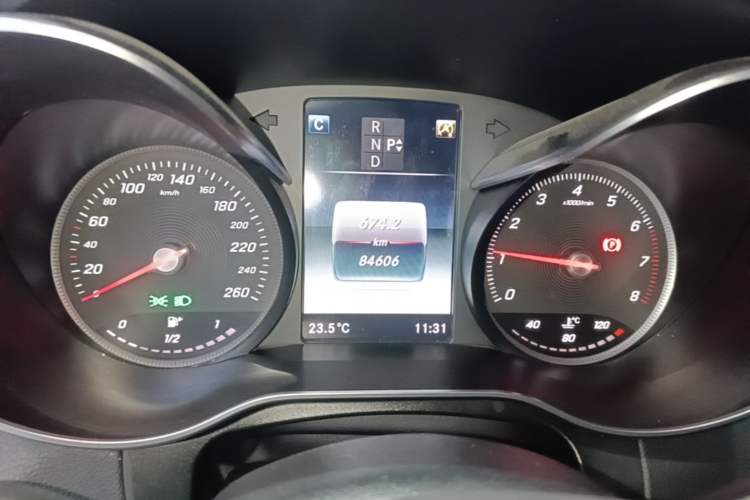 Used Mercedes-Benz GLC 2019 GLC 260 L 4MATIC Dynamic Model Instrument Cluster