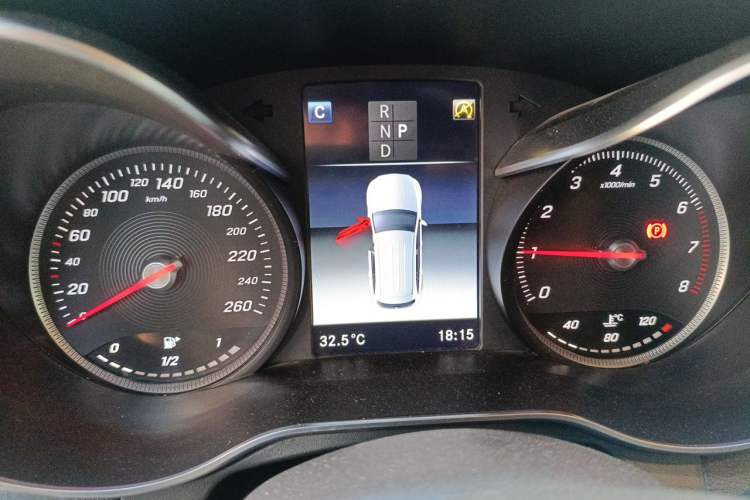 Used Mercedes-Benz GLC 2019 GLC 260 4MATIC Luxury Model Instrument Cluster