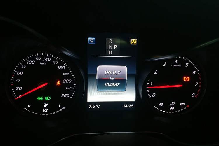 Used Mercedes-Benz GLC 2019 GLC 200 L 4MATIC Instrument Cluster