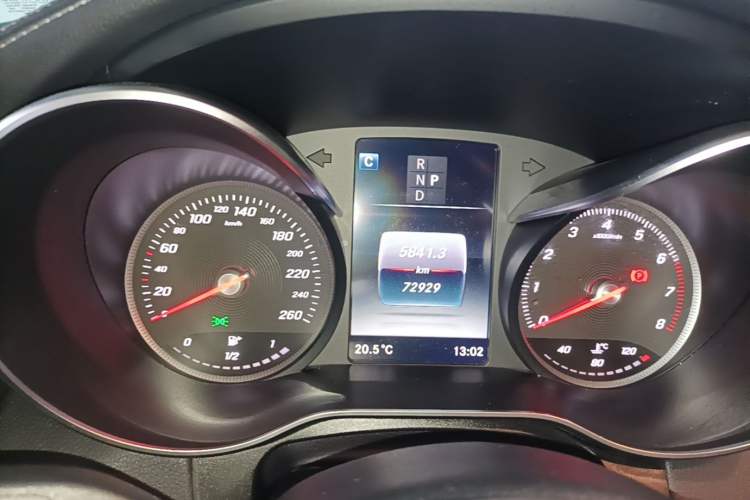 Used Mercedes-Benz GLC 2019 GLC 300 L 4MATIC Dynamic Model Instrument Cluster