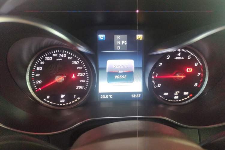 Used Mercedes-Benz GLC 2019 GLC 260 L 4MATIC Luxury Model Instrument Cluster