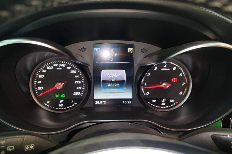 Used Mercedes-Benz GLC 2019 GLC 260 L 4MATIC Dynamic Model Instrument Cluster