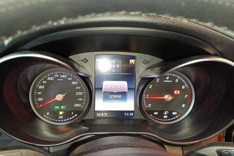 Used Mercedes-Benz GLC 2019 GLC 260 L 4MATIC Dynamic Model Instrument Cluster