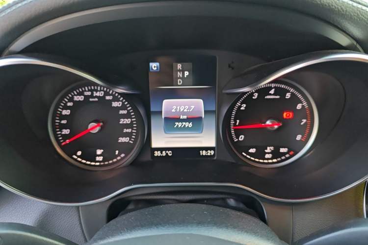 Used Mercedes-Benz GLC 2019 GLC 300 L 4MATIC Dynamic Model Instrument Cluster