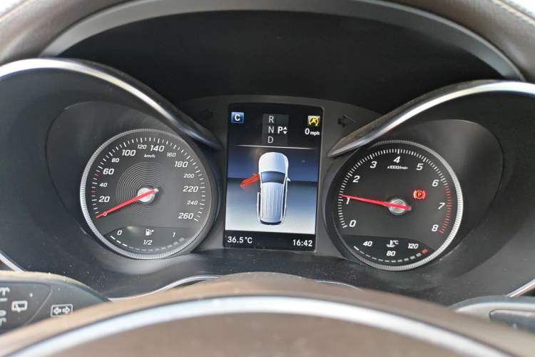 Used Mercedes-Benz GLC 2019 GLC 260 4MATIC Dynamic Edition Instrument Cluster