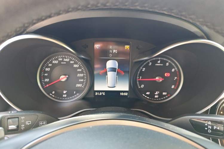 Used Mercedes-Benz GLC 2019 GLC 260 L 4MATIC Luxury Model Instrument Cluster