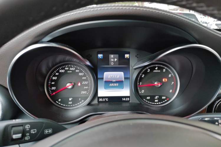 Used Mercedes-Benz GLC 2019 GLC 260 L 4MATIC Dynamic Model Instrument Cluster