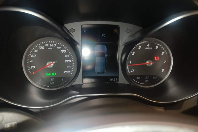 Used Mercedes-Benz GLC 2019 GLC 260 L 4MATIC Luxury Model Instrument Cluster