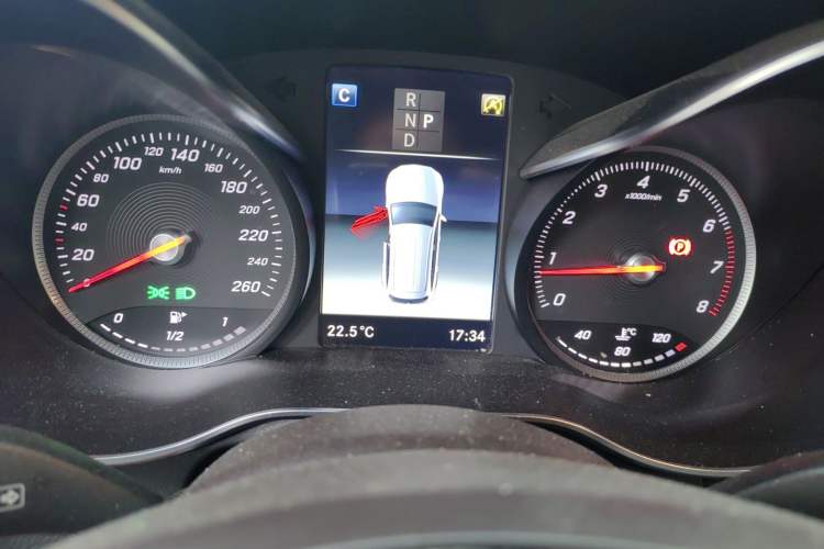 Used Mercedes-Benz GLC 2019 GLC 260 L 4MATIC Dynamic Model Instrument Cluster