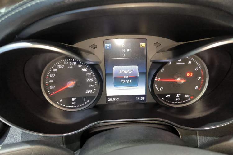 Used Mercedes-Benz GLC 2019 GLC 260 L 4MATIC Dynamic Model Instrument Cluster