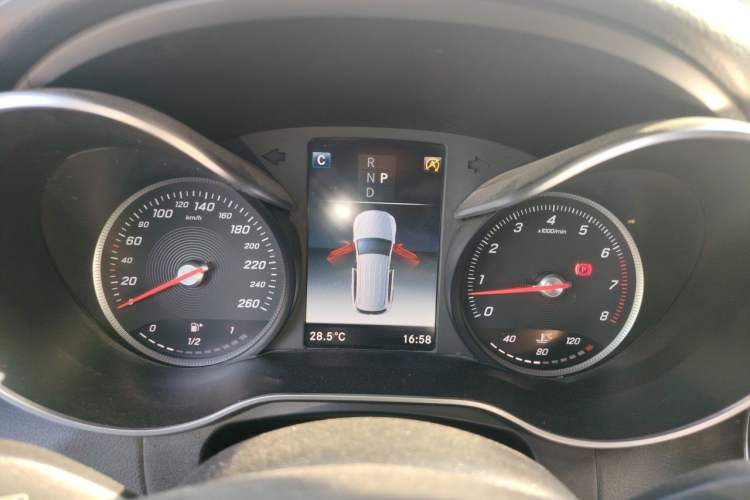 Used Mercedes-Benz GLC 2019 GLC 300 L 4MATIC Dynamic Model Instrument Cluster