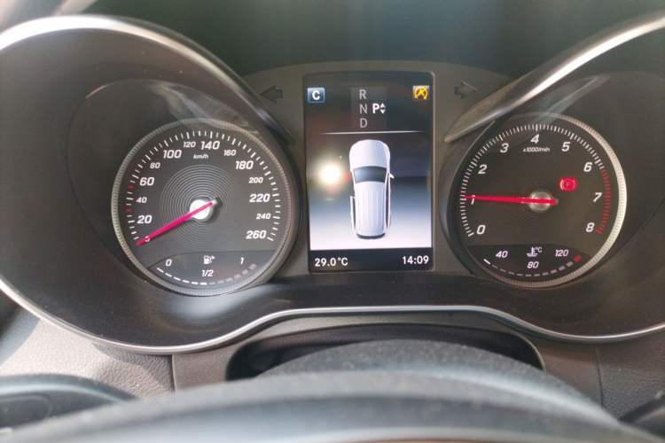 Used Mercedes-Benz GLC 2019 GLC 260 L 4MATIC Dynamic Model Instrument Cluster