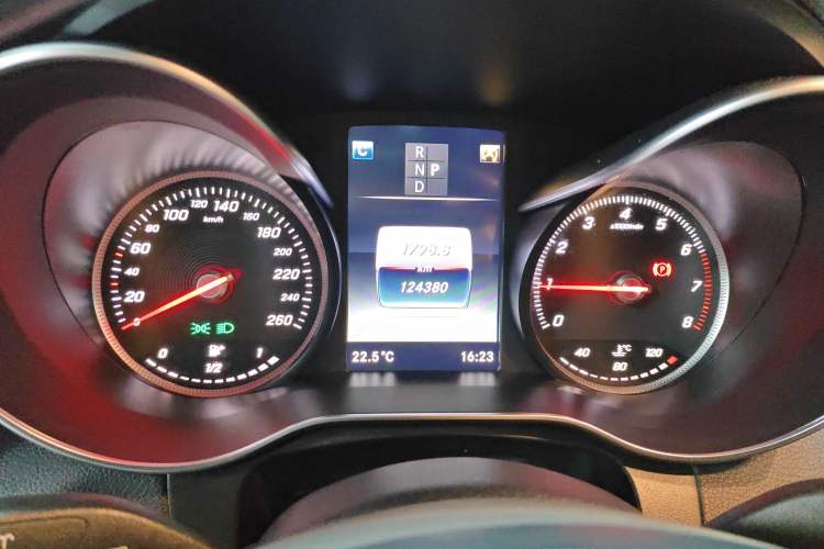 Used Mercedes-Benz GLC 2019 GLC 260 L 4MATIC Dynamic Model Instrument Cluster