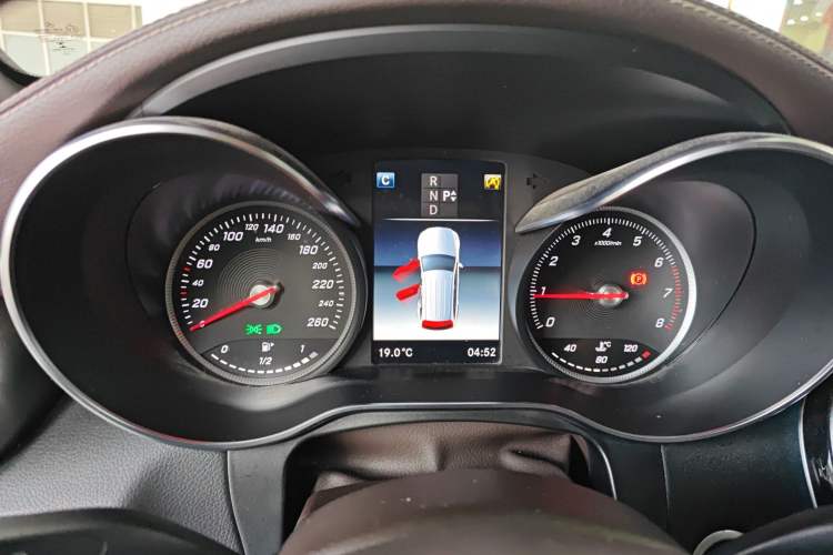 Used Mercedes-Benz GLC 2019 Facelift GLC 260 L 4MATIC Luxury Model Instrument Cluster