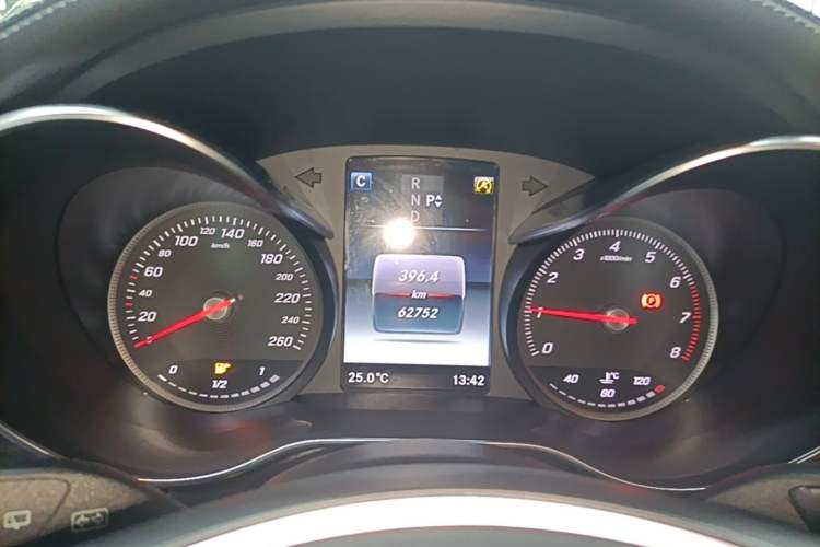 Used Mercedes-Benz GLC 2019 Refreshed GLC 300 L 4MATIC Dynamic Edition Instrument Cluster