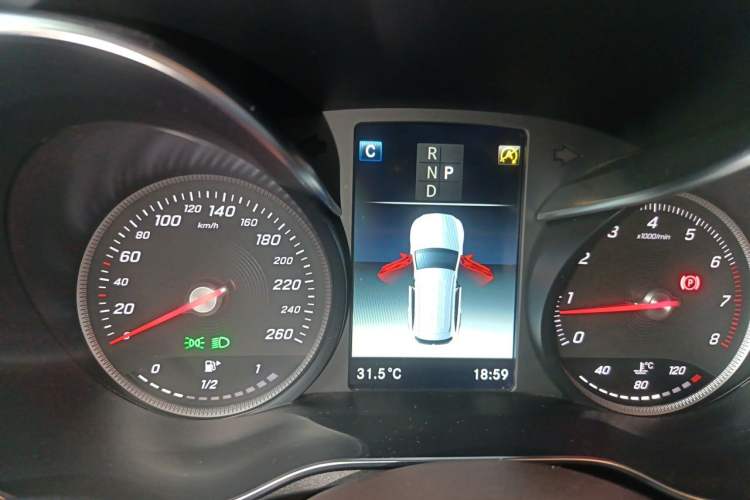 Used Mercedes-Benz GLC 2019 GLC 260 L 4MATIC Dynamic Model Instrument Cluster