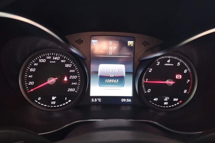 Used Mercedes-Benz GLC 2019 GLC 260 L 4MATIC Luxury Model Instrument Cluster