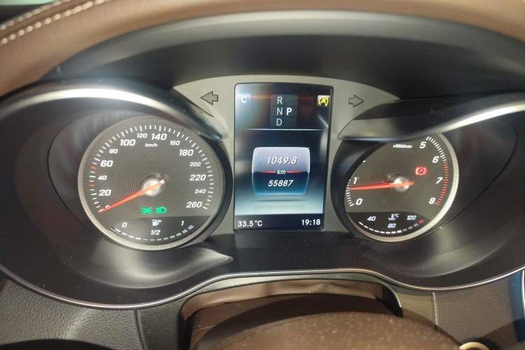 Used Mercedes-Benz GLC 2019 GLC 260 L 4MATIC Luxury Model Instrument Cluster