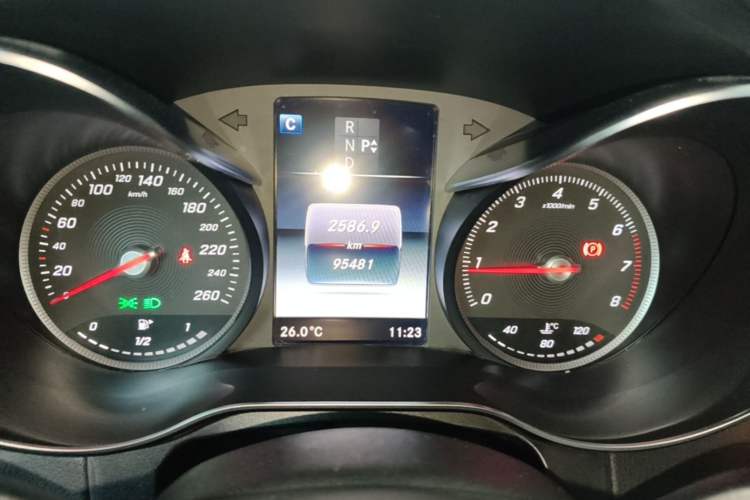 Used Mercedes-Benz GLC 2019 Facelift GLC 260 L 4MATIC Luxury Model Instrument Cluster