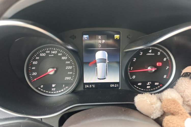 Used Mercedes-Benz GLC 2019 GLC 260 L 4MATIC Luxury Model Instrument Cluster