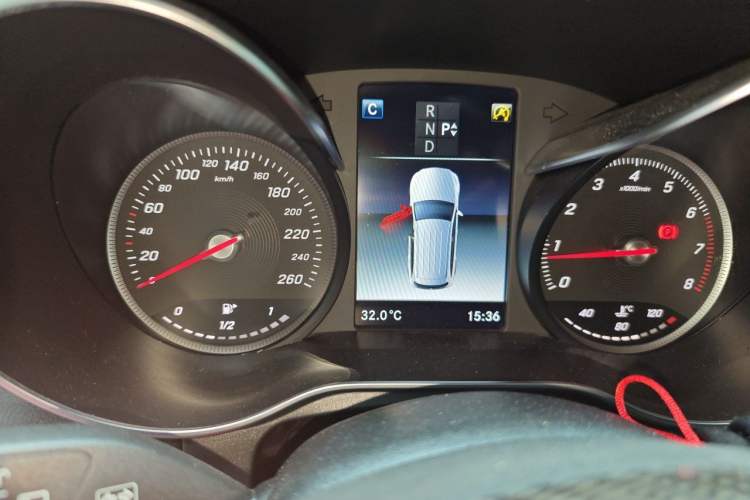 Used Mercedes-Benz GLC 2019 GLC 300 L 4MATIC Dynamic Model Instrument Cluster