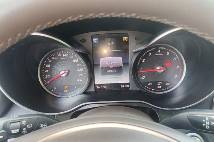 Used Mercedes-Benz GLC 2019 GLC 260 L 4MATIC Dynamic Model Instrument Cluster