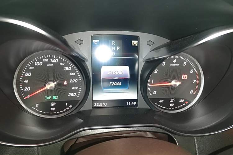 Used Mercedes-Benz GLC 2019 Facelift GLC 260 L 4MATIC Luxury Model Instrument Cluster