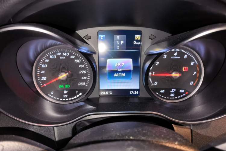 Used Mercedes-Benz GLC 2019 GLC 260 L 4MATIC Dynamic Model Instrument Cluster